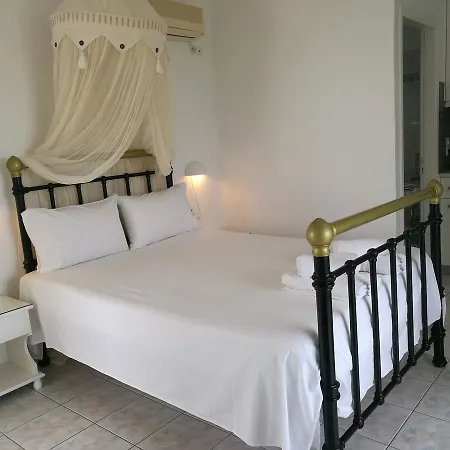 Pensión Kalimera 3*